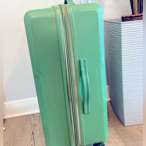 Tag Gateway 2.0 24” Hardside Spinner Checked Luggage travel bag - Picture 8 of 12